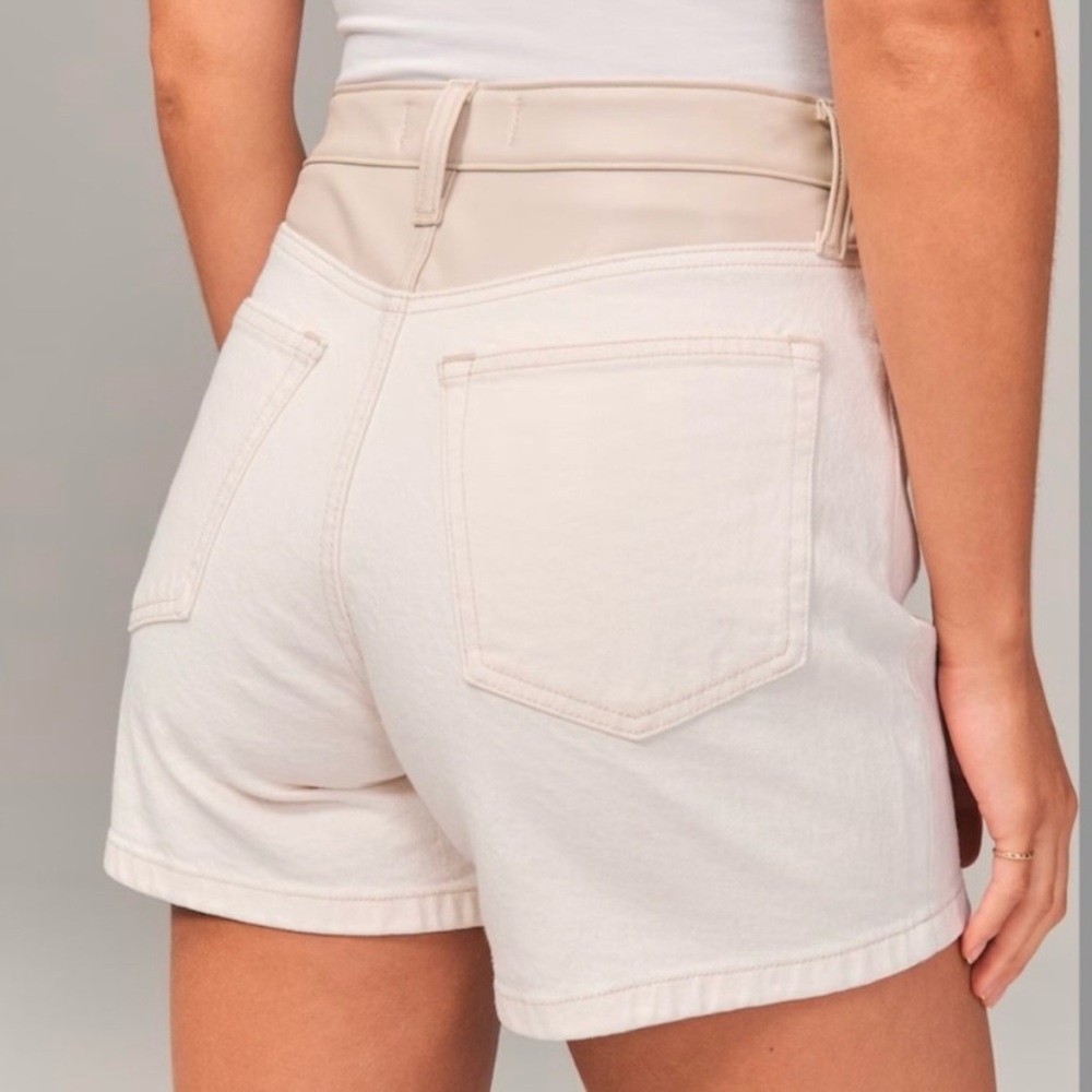 Abercrombie High Rise Dad Short
